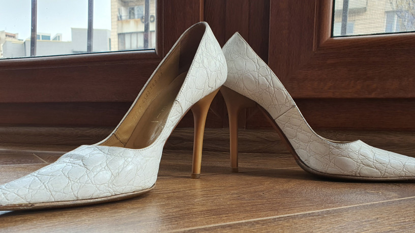elegantni-zinoci-tufli-na-visokix-pidborax-premialnogo-brendu-casadei-big-2