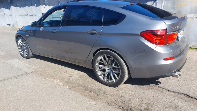 bmw-grand-turismo-530-d-big-2