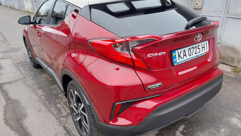 toyota-c-hr-big-3