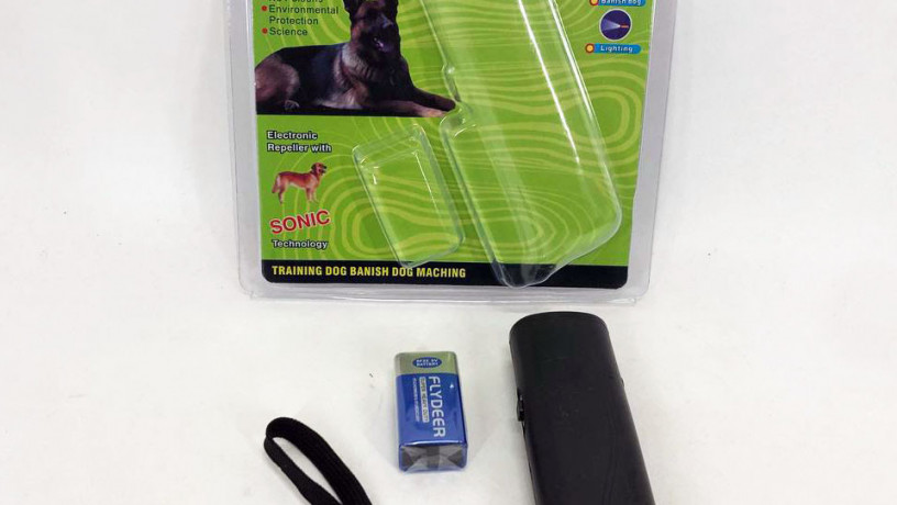 ultrazvukovii-vidliakuvac-vid-sobak-repeller-ad-100-pro-big-3