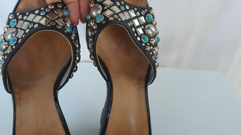 ekskliuzivni-bosonizki-giuseppe-zanotti-design-big-2