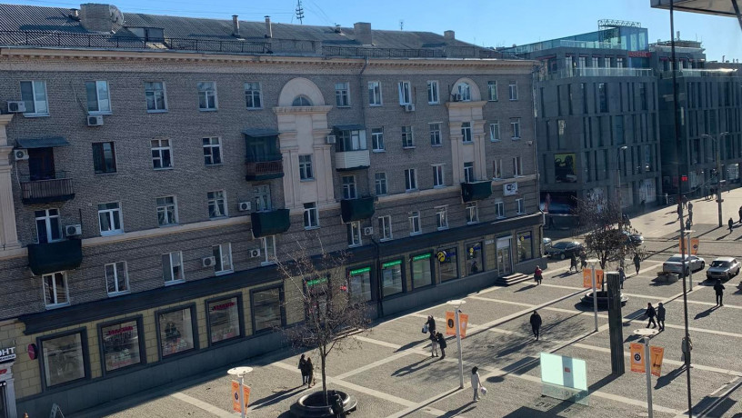 proponuiu-kupiti-3-kim-kvartiru-u-samomu-centri-mista-bul-jevropeiska-big-0