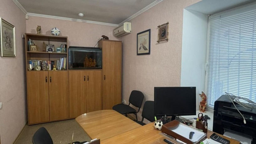 prodam-3-kimnatnii-kvartiru-v-centri-big-7