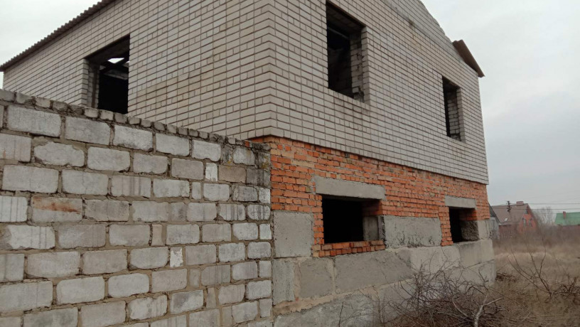 prodam-dom-korobka-200-mkv-10-sot-berezanovka-ulkonnosportivnaia-big-0