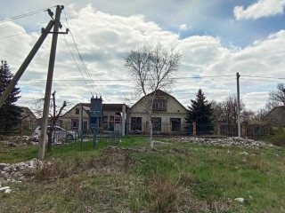 Продам. Два дома 320 м.кв. 43 сотки. с. Песчанка, ул.Шевченко
