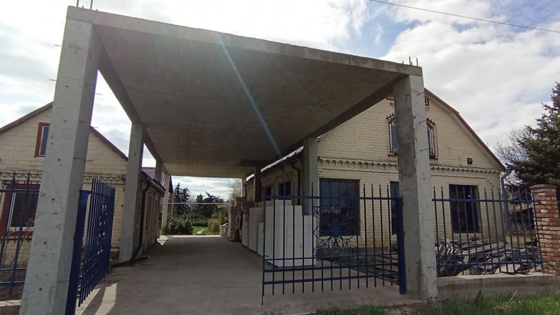 prodam-dva-doma-320-mkv-43-sotki-s-pescanka-ulsevcenko-big-1