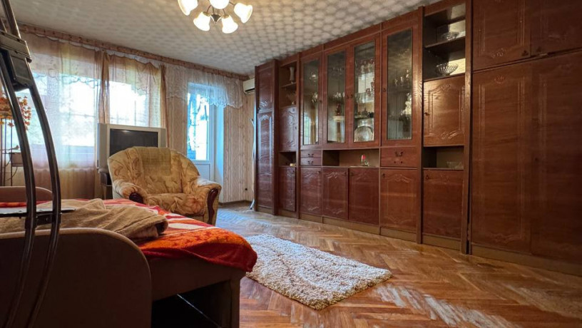prodam-2komnatnuiu-kvartiru-v-centre-odessy-rn-muzkomedii-big-1