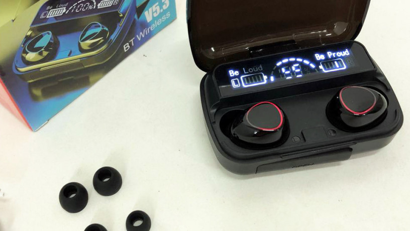 besprovodnye-bluetooth-nausniki-s-mikrofonom-i-dok-stanciei-keisom-big-4