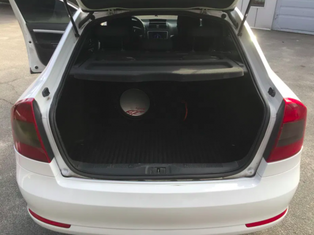skoda-oktaviia-a5-2011g-20-tdi-big-2