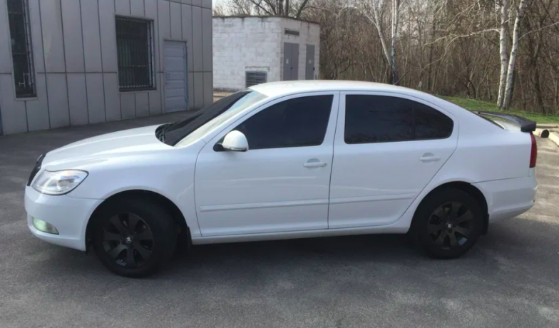 skoda-oktaviia-a5-2011g-20-tdi-big-1
