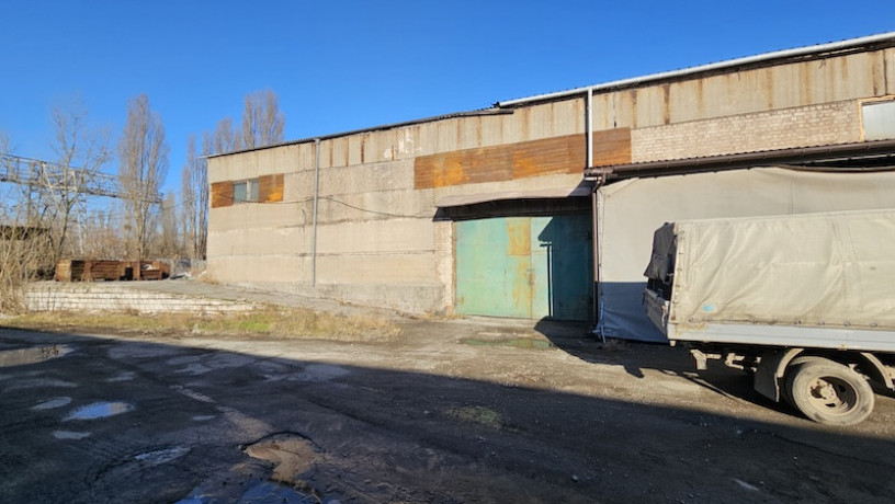 zdajetsia-sklad-400-m2-vulkvitki-osnovianenka-big-4