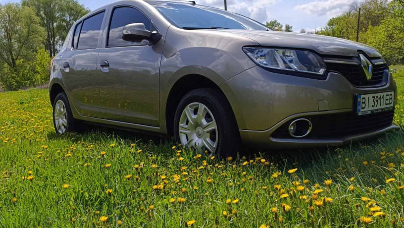 renault-sandero-2013-r-gazbenzin-big-1
