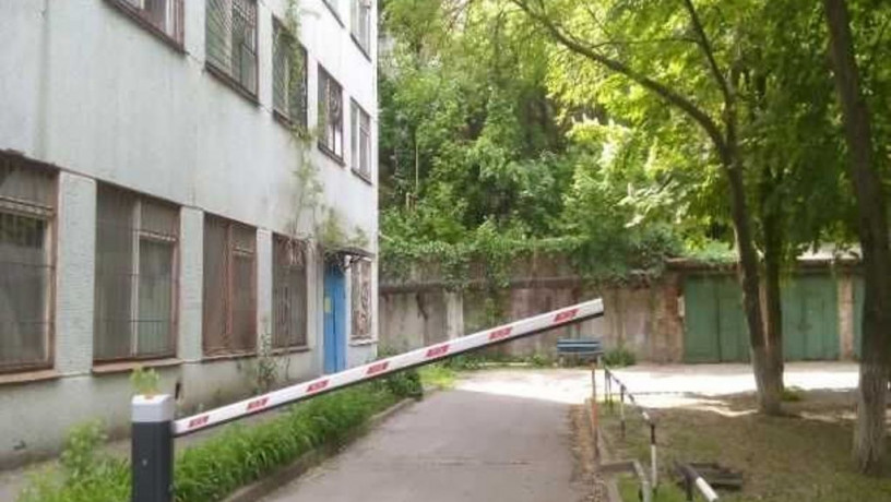 sdam-ofis-20-40-50-mkv-praleksandra-polia-big-0