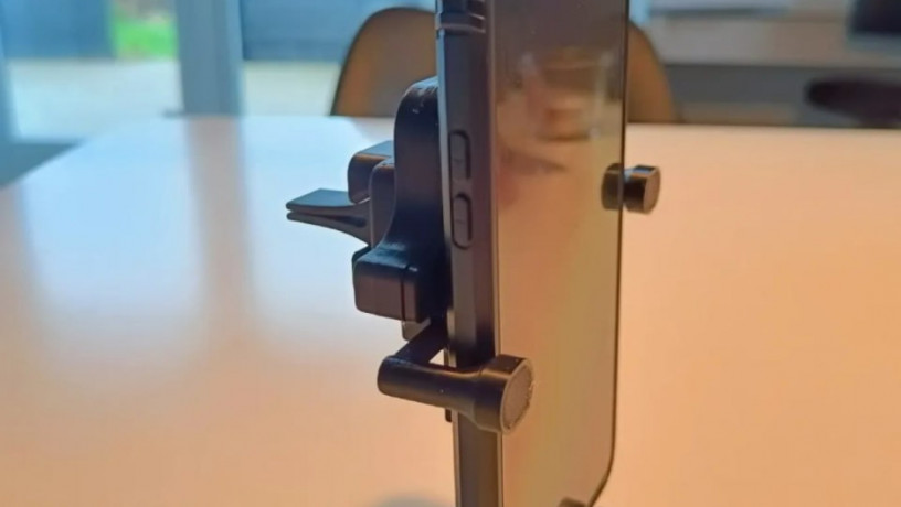 gravity-phone-holder-avtotrimac-dlia-telefona-big-2