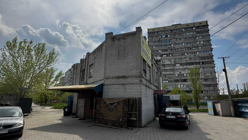 prodam-otdelno-stoiashhee-zdanie-260-mkv-96-sotok-zm-frunzenskii-big-4