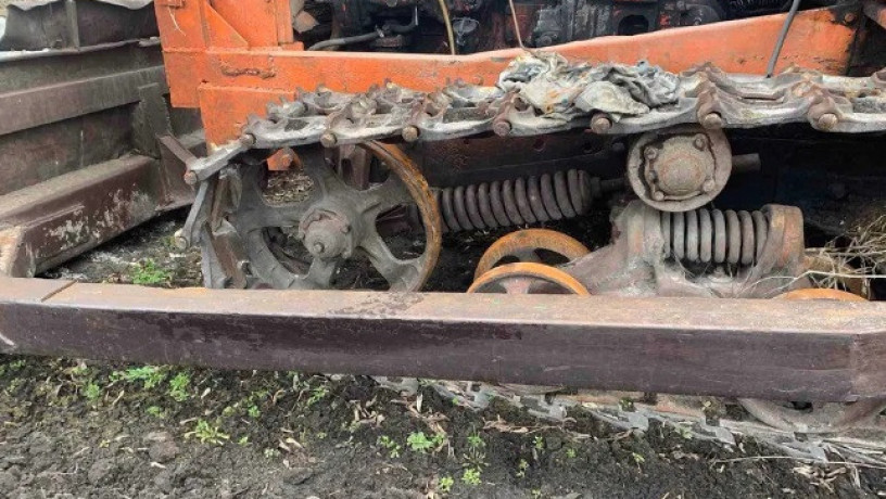 prodam-traktor-buldozer-t-74-big-2