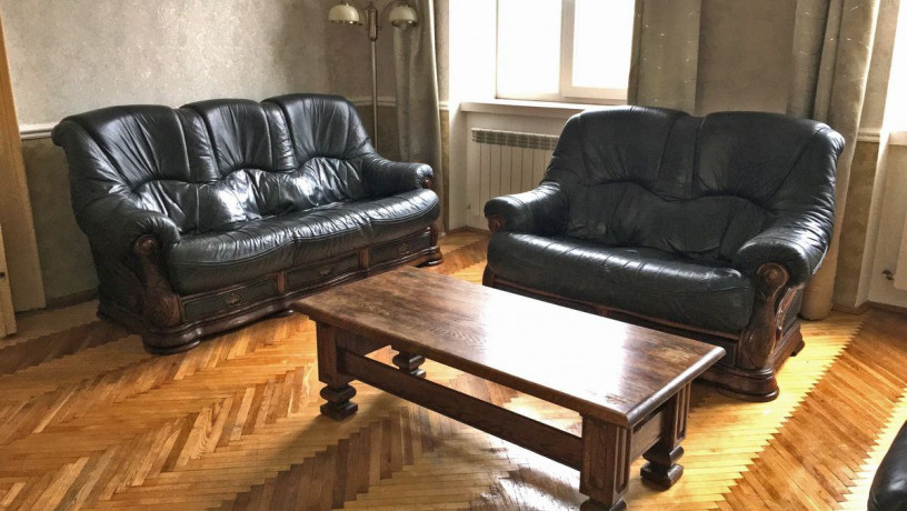 orenda-2-kimnatnoyi-kvartiri-v-centri-m-lvova-po-vul-glibova-big-0