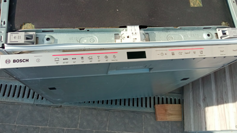 posudomiina-masina-bosch-60-sm-big-2