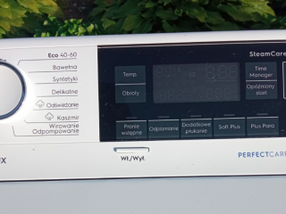 Пральна машина Electrolux на 7 кг, 40 см