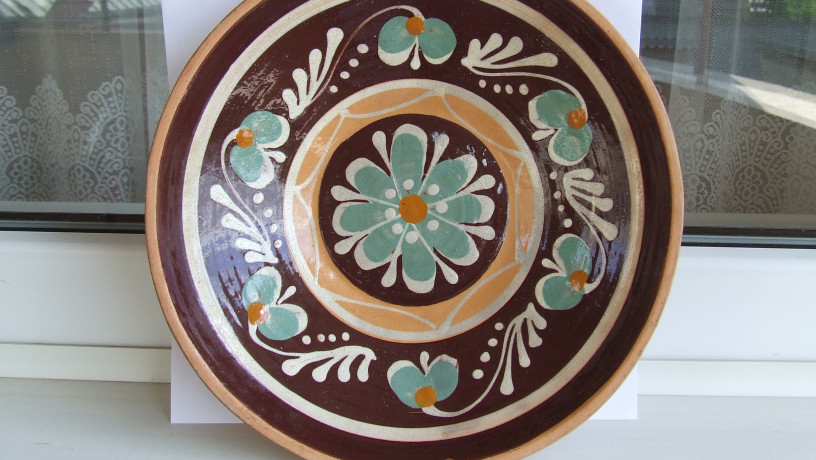 nastennaia-tarelka-guculskii-motiv-raz-24-sm-1960-gg-sssr-uzgorod-big-0