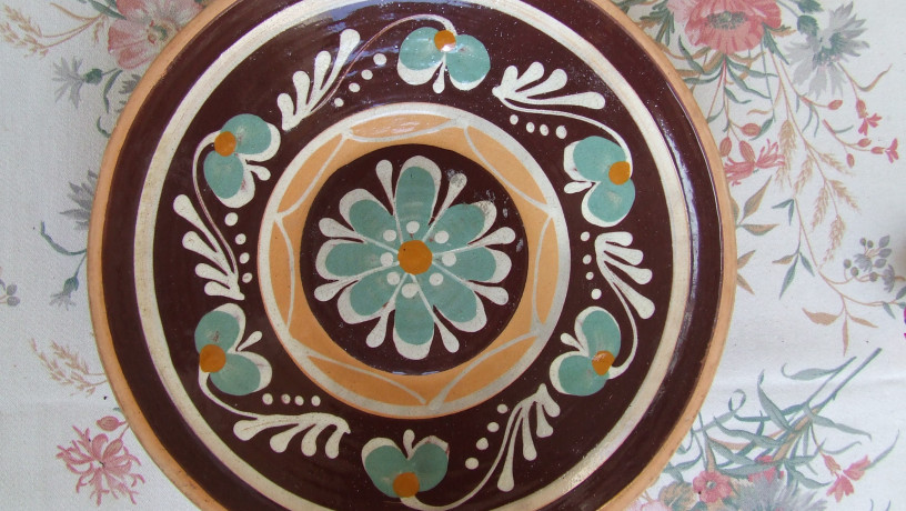 nastennaia-tarelka-guculskii-motiv-raz-24-sm-1960-gg-sssr-uzgorod-big-3