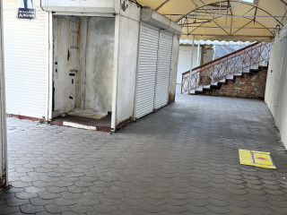 Торгове місце на ринку Краківський