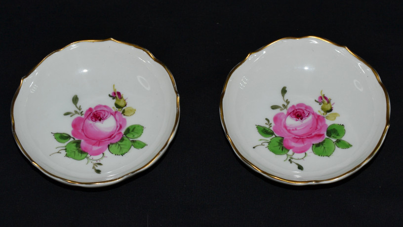dva-krasivyx-bliudca-meissen-red-rose-big-0