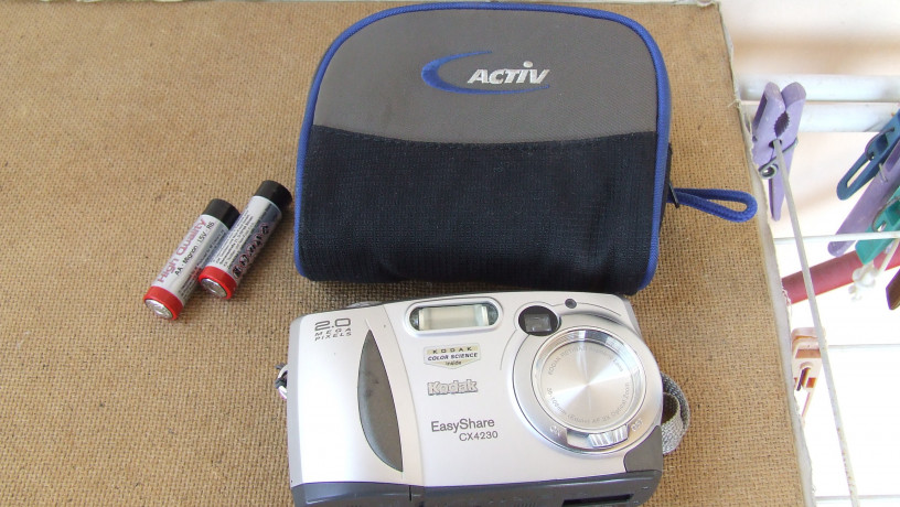 fotik-kodak-eisisgare-sx4230-na-2-megapikselia-6kratnyi-zum-s-cexlom-big-1