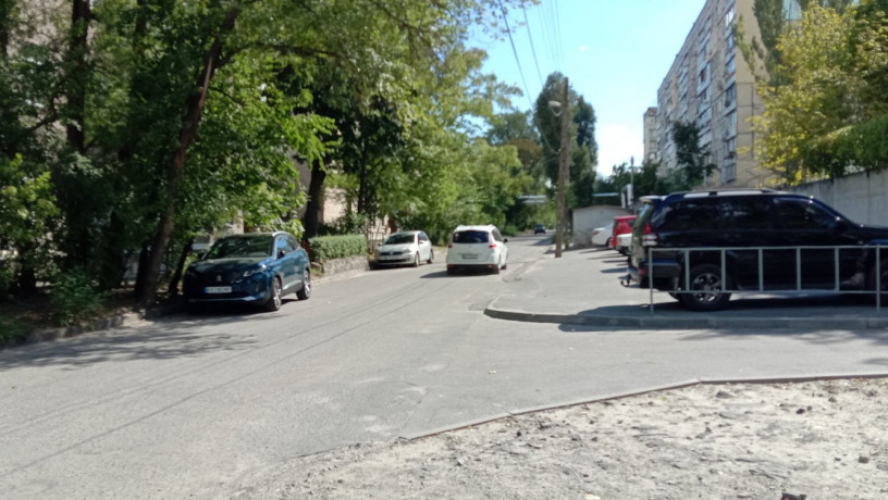 prodam-avtostoianku-12-sotok-raion-vulkalinova-big-2