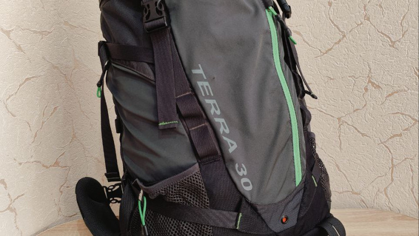 originalnii-velikii-turisticnii-riukzak-the-north-face-terra-40-litriv-big-2