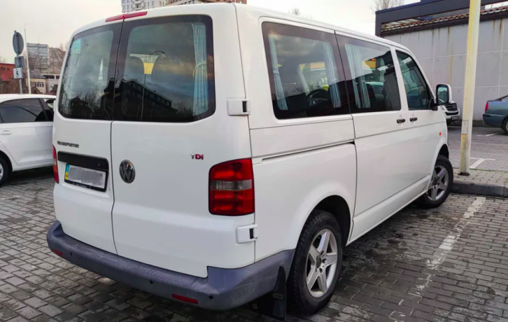 folksvagen-transporter-t5-25-tdi-2004g-big-1