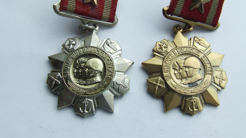 medal-za-otlicie-v-voinskoi-sluzbe-1-i-2-stepeni-nagrazdeniia-1978-gg-big-1