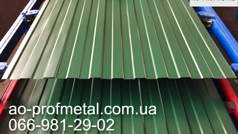 profnastil-zelenogo-cveta-ral-6005-big-0