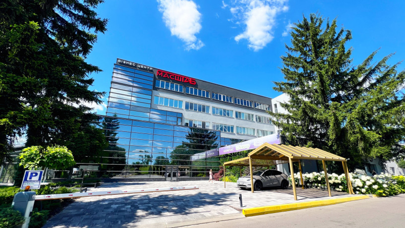 ofisne-primishhennia-112-kv-u-sucasnomu-biznes-centri-masstab-big-4