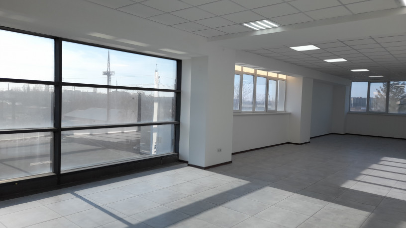 ofisne-primishhennia-112-kv-u-sucasnomu-biznes-centri-masstab-big-1