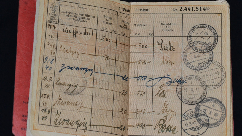 sberegatelnaia-knizka-reixspocty-amerikanskaia-zona-propusk-big-4