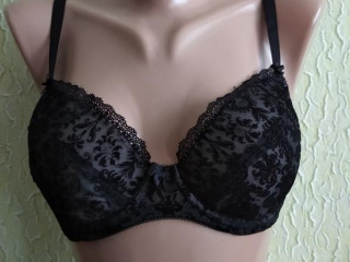 Красивий бархатний з сєточкой бюстгальтер 70D, Ann Summers