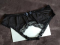 eroticni-trusiki-z-dostupom-zzadu-small-4