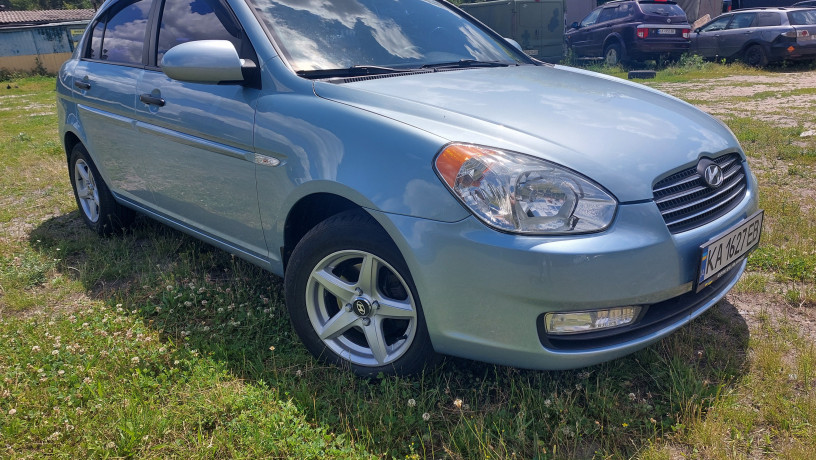 hyundai-accent-v-cudovomu-stani-big-0