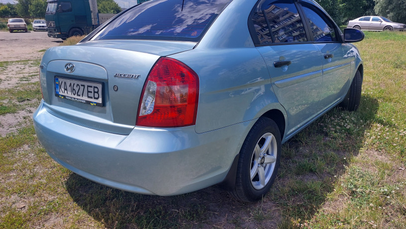 hyundai-accent-v-cudovomu-stani-big-2