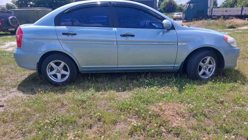 hyundai-accent-v-cudovomu-stani-big-1