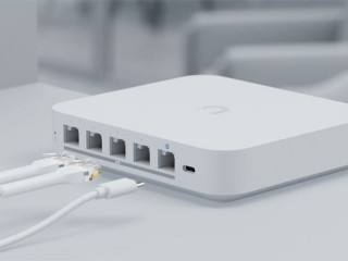 Оригинальный роутер UXG-Max с быстрой доставкой
