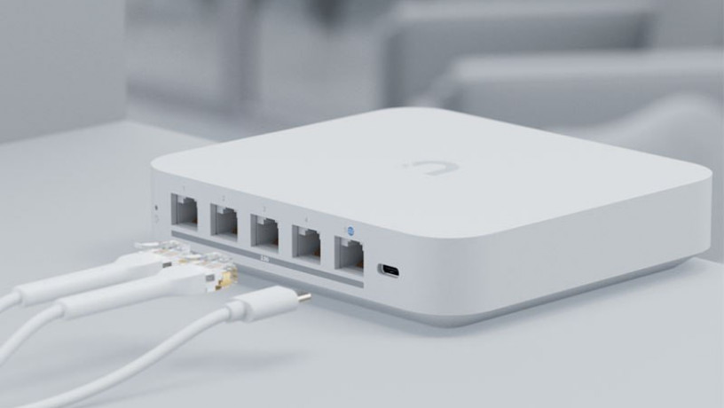originalnyi-router-uxg-max-s-bystroi-dostavkoi-big-0