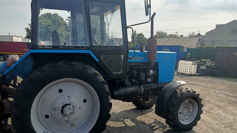 traktor-mtz-821-big-2