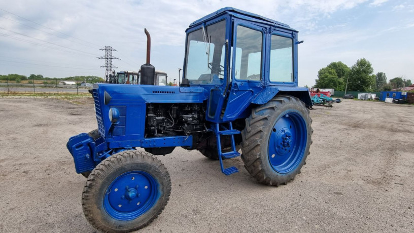 traktor-kolisnii-mtz-80-big-0