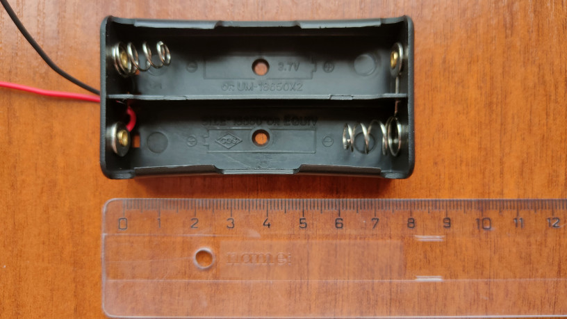 derzatel-dlia-akkumuliatorov-18650-xolder-korpus-big-2