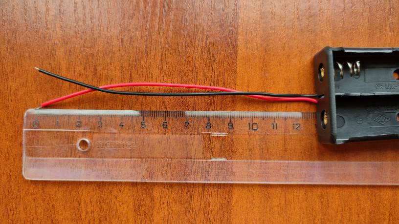 derzatel-dlia-akkumuliatorov-18650-xolder-korpus-big-4
