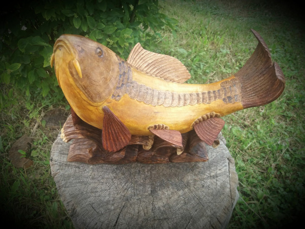 karp-rucnoyi-roboti-originalna-dekorativna-skulptura-big-1