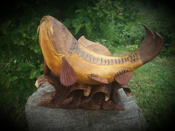 karp-rucnoyi-roboti-originalna-dekorativna-skulptura-big-0