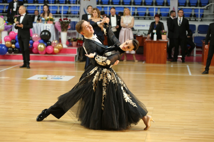 obucenie-balnym-tancam-latina-standart-individualnye-uroki-proam-big-0